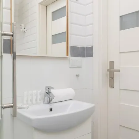 Apartment Unique Rzeszowska In Kazimierz By Renters *